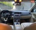 Белый Вольво B60, объемом двигателя 2 л и пробегом 170 тыс. км за 12000 $, фото 10 на Automoto.ua