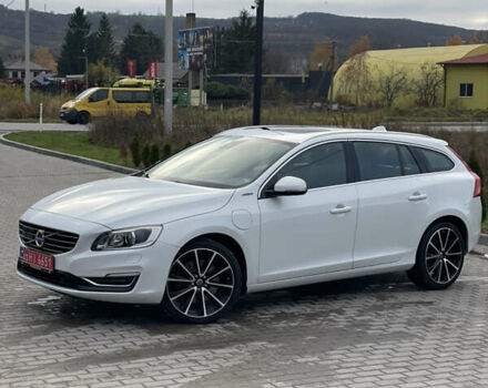 Белый Вольво B60, объемом двигателя 2.4 л и пробегом 214 тыс. км за 17299 $, фото 4 на Automoto.ua