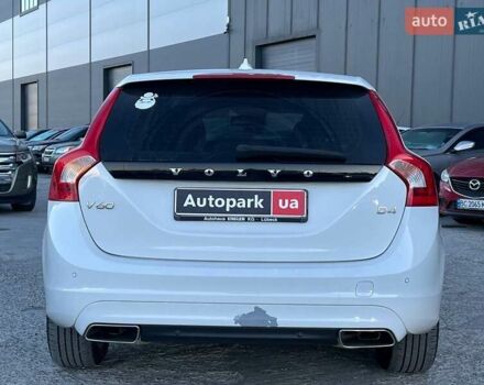 Вольво B60 2014 у Львові на Automoto.ua Білий Вольво B60, об'ємом двигуна 2 л та пробігом 300 тис. км за 13940 $, фото 5 на Automoto.ua