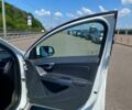 Белый Вольво B60, объемом двигателя 1.6 л и пробегом 220 тыс. км за 11900 $, фото 18 на Automoto.ua
