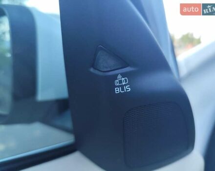 Белый Вольво B60, объемом двигателя 1.97 л и пробегом 156 тыс. км за 11500 $, фото 27 на Automoto.ua