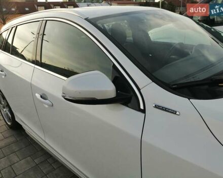 Белый Вольво B60, объемом двигателя 2.4 л и пробегом 377 тыс. км за 14500 $, фото 64 на Automoto.ua