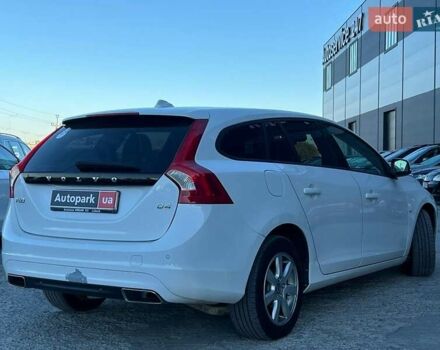 Вольво B60 2014 у Львові на Automoto.ua Білий Вольво B60, об'ємом двигуна 2 л та пробігом 300 тис. км за 13940 $, фото 6 на Automoto.ua