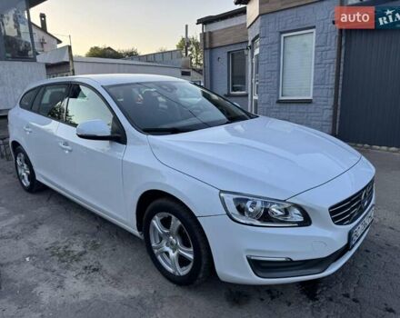 Белый Вольво B60, объемом двигателя 2 л и пробегом 272 тыс. км за 10500 $, фото 9 на Automoto.ua