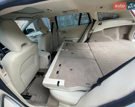 Вольво B60 2014 у Кропивницькому (Кіровограді) на Automoto.ua Білий Вольво B60, об'ємом двигуна 2 л та пробігом 249 тис. км за 12500 $, фото 40 на Automoto.ua