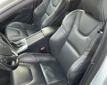 Белый Вольво B60, объемом двигателя 2.4 л и пробегом 214 тыс. км за 17299 $, фото 33 на Automoto.ua