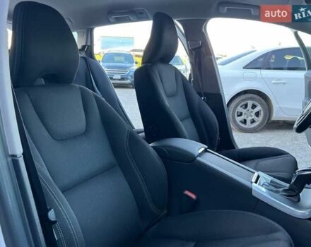 Вольво B60 2014 у Львові на Automoto.ua Білий Вольво B60, об'ємом двигуна 2 л та пробігом 300 тис. км за 13940 $, фото 36 на Automoto.ua