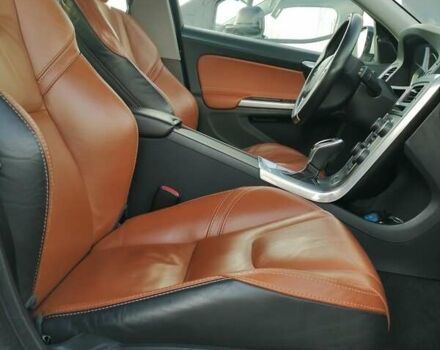 Белый Вольво B60, объемом двигателя 2.4 л и пробегом 377 тыс. км за 14500 $, фото 13 на Automoto.ua