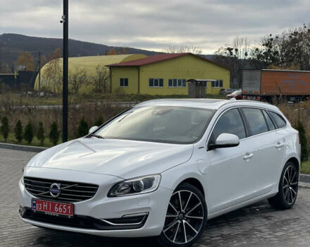 Белый Вольво B60, объемом двигателя 2.4 л и пробегом 214 тыс. км за 17299 $, фото 3 на Automoto.ua