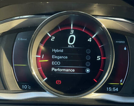 Белый Вольво B60, объемом двигателя 2.4 л и пробегом 214 тыс. км за 17299 $, фото 88 на Automoto.ua