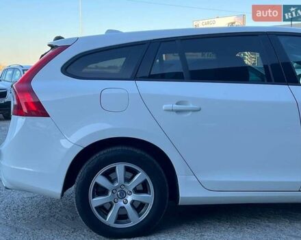 Вольво B60 2014 у Львові на Automoto.ua Білий Вольво B60, об'ємом двигуна 2 л та пробігом 300 тис. км за 13940 $, фото 7 на Automoto.ua