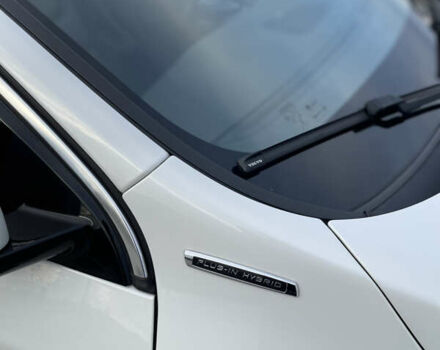 Белый Вольво B60, объемом двигателя 2.4 л и пробегом 214 тыс. км за 17299 $, фото 26 на Automoto.ua