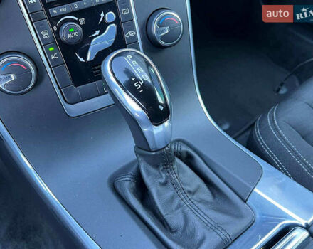 Вольво B60 2014 у Львові на Automoto.ua Білий Вольво B60, об'ємом двигуна 2 л та пробігом 300 тис. км за 13940 $, фото 28 на Automoto.ua