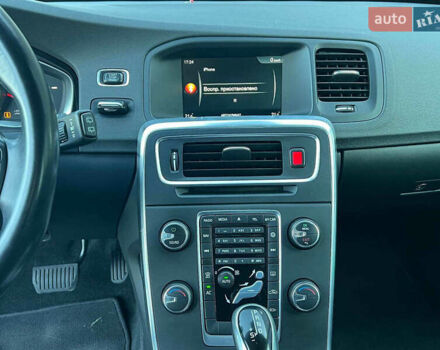 Вольво B60 2014 у Львові на Automoto.ua Білий Вольво B60, об'ємом двигуна 2 л та пробігом 300 тис. км за 13940 $, фото 25 на Automoto.ua