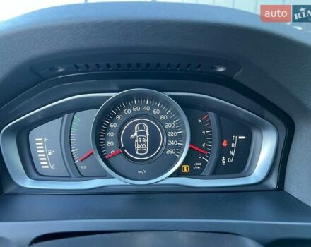 Вольво B60 2014 у Львові на Automoto.ua Білий Вольво B60, об'ємом двигуна 2 л та пробігом 300 тис. км за 13940 $, фото 18 на Automoto.ua