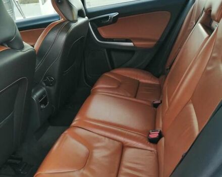 Белый Вольво B60, объемом двигателя 2.4 л и пробегом 377 тыс. км за 14500 $, фото 26 на Automoto.ua