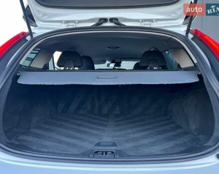 Вольво B60 2014 у Львові на Automoto.ua Білий Вольво B60, об'ємом двигуна 2 л та пробігом 300 тис. км за 13940 $, фото 35 на Automoto.ua