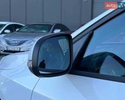 Вольво B60 2014 у Львові на Automoto.ua Білий Вольво B60, об'ємом двигуна 2 л та пробігом 300 тис. км за 13940 $, фото 11 на Automoto.ua