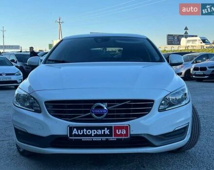 Вольво B60 2014 у Львові на Automoto.ua Білий Вольво B60, об'ємом двигуна 2 л та пробігом 300 тис. км за 13940 $, фото 1 на Automoto.ua