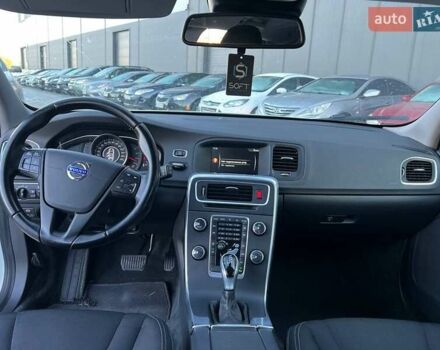 Вольво B60 2014 у Львові на Automoto.ua Білий Вольво B60, об'ємом двигуна 2 л та пробігом 300 тис. км за 13940 $, фото 33 на Automoto.ua