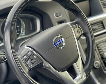 Белый Вольво B60, объемом двигателя 2.4 л и пробегом 214 тыс. км за 17299 $, фото 37 на Automoto.ua