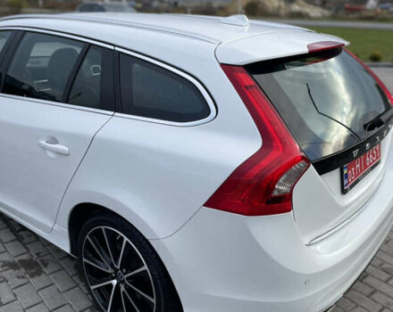 Белый Вольво B60, объемом двигателя 2.4 л и пробегом 214 тыс. км за 17299 $, фото 18 на Automoto.ua