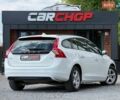 Белый Вольво B60, объемом двигателя 1.98 л и пробегом 267 тыс. км за 9500 $, фото 3 на Automoto.ua