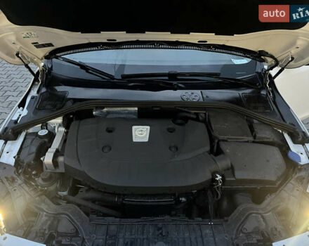 Белый Вольво B60, объемом двигателя 1.97 л и пробегом 275 тыс. км за 10900 $, фото 8 на Automoto.ua