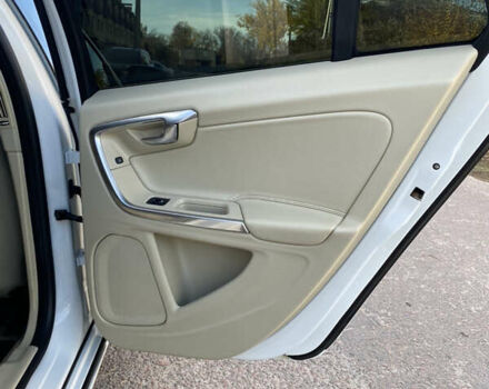 Вольво B60 2014 у Кропивницькому (Кіровограді) на Automoto.ua Білий Вольво B60, об'ємом двигуна 2 л та пробігом 249 тис. км за 12500 $, фото 20 на Automoto.ua