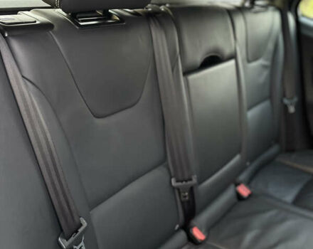 Белый Вольво B60, объемом двигателя 2.4 л и пробегом 214 тыс. км за 17299 $, фото 64 на Automoto.ua