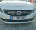 Белый Вольво B60, объемом двигателя 2.4 л и пробегом 377 тыс. км за 14500 $, фото 1 на Automoto.ua
