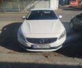 Білий Вольво B60, об'ємом двигуна 1.99 л та пробігом 249 тис. км за 12900 $, фото 1 на Automoto.ua