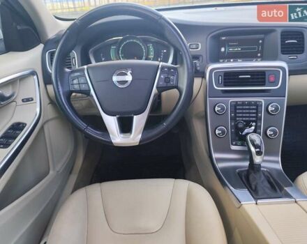 Белый Вольво B60, объемом двигателя 1.97 л и пробегом 156 тыс. км за 11500 $, фото 23 на Automoto.ua