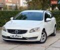Белый Вольво B60, объемом двигателя 2 л и пробегом 267 тыс. км за 9500 $, фото 5 на Automoto.ua