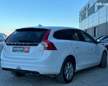 Белый Вольво B60, объемом двигателя 2 л и пробегом 300 тыс. км за 13940 $, фото 6 на Automoto.ua