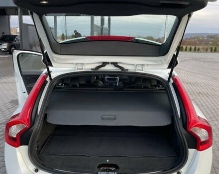 Белый Вольво B60, объемом двигателя 2.4 л и пробегом 214 тыс. км за 17299 $, фото 68 на Automoto.ua