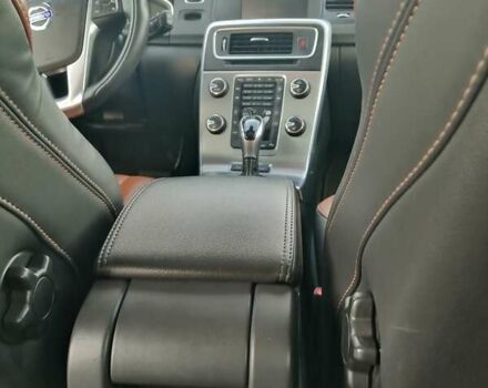 Белый Вольво B60, объемом двигателя 2.4 л и пробегом 377 тыс. км за 14500 $, фото 55 на Automoto.ua