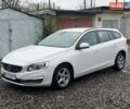 Белый Вольво B60, объемом двигателя 1.98 л и пробегом 257 тыс. км за 9450 $, фото 3 на Automoto.ua