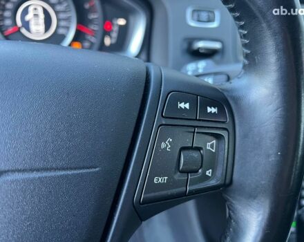 Белый Вольво B60, объемом двигателя 2 л и пробегом 300 тыс. км за 13940 $, фото 20 на Automoto.ua