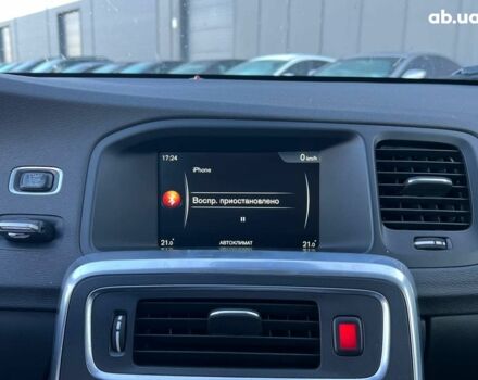 Белый Вольво B60, объемом двигателя 2 л и пробегом 300 тыс. км за 13940 $, фото 26 на Automoto.ua