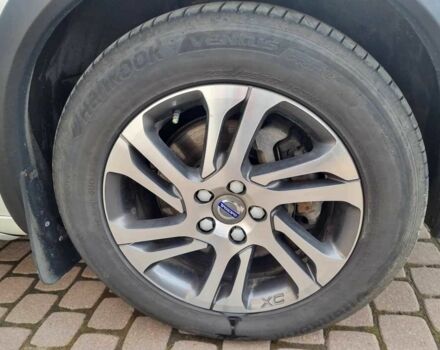 Белый Вольво B60, объемом двигателя 2.4 л и пробегом 177 тыс. км за 14800 $, фото 12 на Automoto.ua