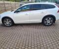 Белый Вольво B60, объемом двигателя 2.4 л и пробегом 177 тыс. км за 14800 $, фото 1 на Automoto.ua