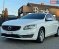 Білий Вольво B60, об'ємом двигуна 2 л та пробігом 260 тис. км за 12400 $, фото 1 на Automoto.ua