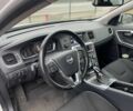 Белый Вольво B60, объемом двигателя 2.5 л и пробегом 253 тыс. км за 11200 $, фото 4 на Automoto.ua