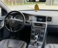 Білий Вольво B60, об'ємом двигуна 2 л та пробігом 243 тис. км за 12399 $, фото 29 на Automoto.ua