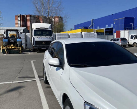 Білий Вольво B60, об'ємом двигуна 2 л та пробігом 268 тис. км за 12500 $, фото 12 на Automoto.ua