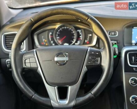 Білий Вольво B60, об'ємом двигуна 2.5 л та пробігом 203 тис. км за 15500 $, фото 13 на Automoto.ua