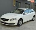 Белый Вольво B60, объемом двигателя 2 л и пробегом 242 тыс. км за 12250 $, фото 4 на Automoto.ua