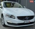 Белый Вольво B60, объемом двигателя 2 л и пробегом 242 тыс. км за 12250 $, фото 2 на Automoto.ua