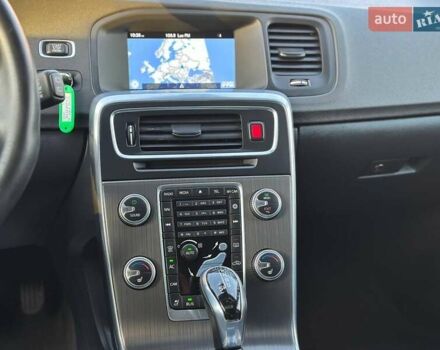 Білий Вольво B60, об'ємом двигуна 2.5 л та пробігом 203 тис. км за 15500 $, фото 15 на Automoto.ua